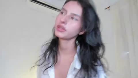 zoe_mrl online show from June 2026 12:41:02 PM