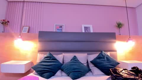 Snapshot of zoe_novakk chatting on November 2025 01:55:02 PM Zoe Novakk online show from November 2025 01:55:02 PM