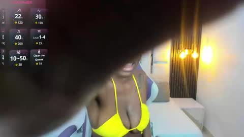 Snapshot of zoe_novakk chatting on November 2025 05:04:02 PM Zoe Novakk online show from November 2025 05:04:02 PM