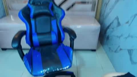 Zoe  online show from November 2025 03:49:01 AM