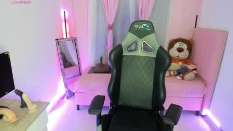 zoe_sullivan_ online show from February 2025 09:48:01 AM