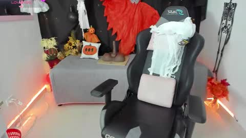 zoe_sullivan_ online show from October 2025 10:11:01 AM