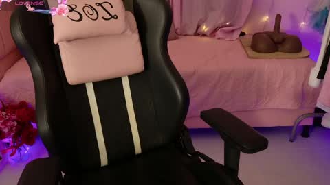 zoe_sullivan_ online show from April 2026 09:12:01 AM