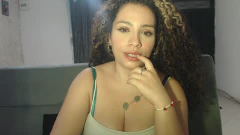 zoe tai online show from April 2026 11:16:01 PM