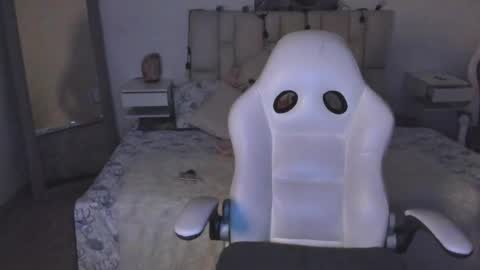 Snapshot of zoe_turnner_18 chatting on November 2025 11:31:02 AM Zoe online show from November 2025 11:31:02 AM