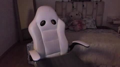 Snapshot of zoe_turnner_18 chatting on November 2025 02:33:01 PM Zoe online show from November 2025 02:33:01 PM