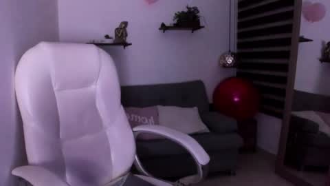 Snapshot of zoe_turnner_18 chatting on November 2025 02:06:02 PM Zoe online show from November 2025 02:06:02 PM