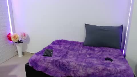 Snapshot of zoe_velvet chatting on March 2025 10:11:01 AM Carolina online show from March 2025 10:11:01 AM