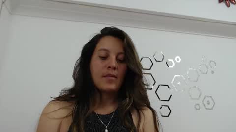 Snapshot of zoe_velvet chatting on December 2025 08:57:02 PM Carolina online show from December 2025 08:57:02 PM