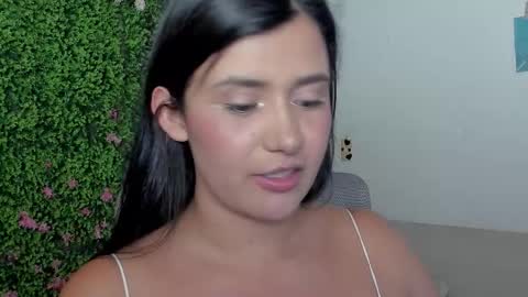 Zoe online show from November 2025 02:01:01 AM