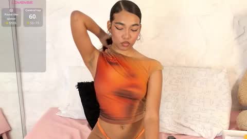 zoeameliie online show from November 2025 12:33:01 AM