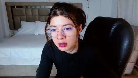 Snapshot of zoecruzz chatting on January 2026 03:27:01 PM ZOE online show from January 2026 03:27:01 PM