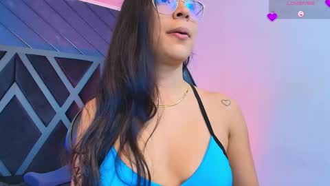 Snapshot of zoee_martins_ chatting on April 2026 05:26:01 PM Zoe 3 online show from April 2026 05:26:01 PM