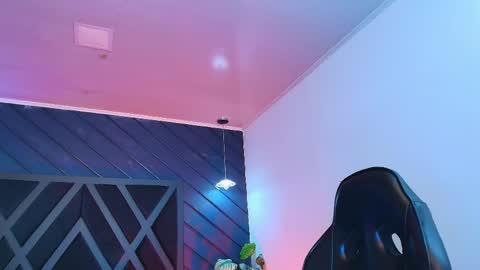 Snapshot of zoee_martins_ chatting on April 2026 05:54:02 PM Zoe 3 online show from April 2026 05:54:02 PM