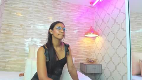 ZoeeSmitth online show from September 2025 11:48:01 AM