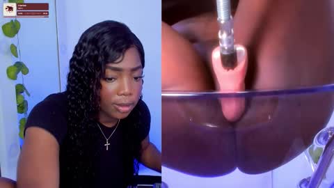 Snapshot of zoeethompson_cm chatting on October 2025 11:21:02 AM online show from October 2025 11:21:02 AM