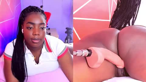 Snapshot of zoeethompson_cm chatting on November 2025 10:58:02 AM online show from November 2025 10:58:02 AM