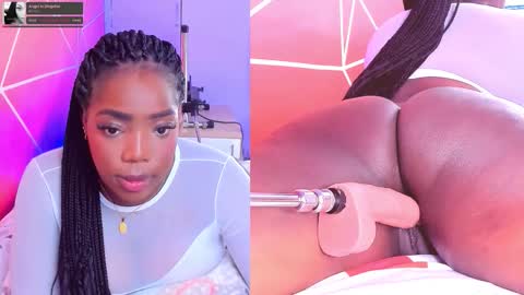 Snapshot of zoeethompson_cm chatting on November 2025 11:02:02 AM online show from November 2025 11:02:02 AM