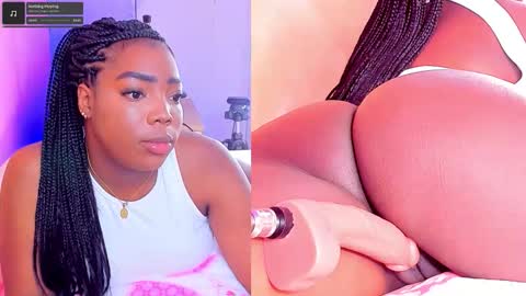 Snapshot of zoeethompson_cm chatting on December 2025 10:33:01 AM online show from December 2025 10:33:01 AM