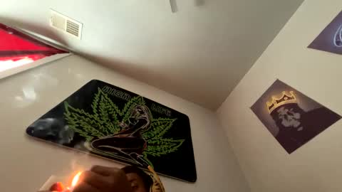 Snapshot of zoel87 chatting on January 2025 05:28:01 PM LovelyLatin25 online show from January 2025 05:28:01 PM