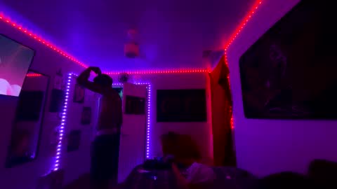 Snapshot of zoel87 chatting on February 2025 12:51:01 AM LovelyLatin25 online show from February 2025 12:51:01 AM