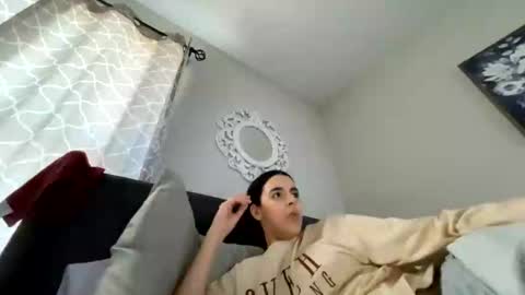 Snapshot of zoel87 chatting on March 2025 09:43:02 PM LovelyLatin25 online show from March 2025 09:43:02 PM