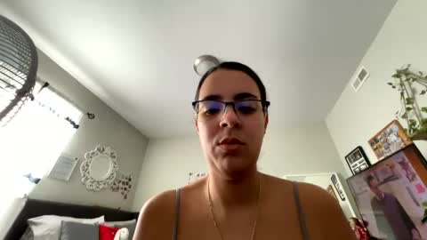 Snapshot of zoel87 chatting on October 2025 02:04:02 PM LovelyLatin25 online show from October 2025 02:04:02 PM