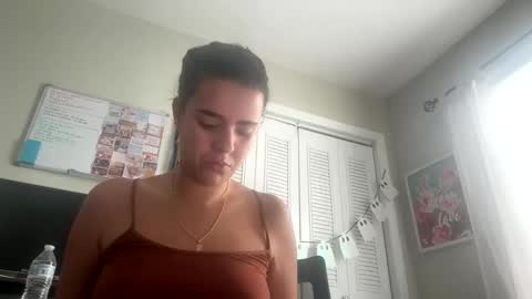 Snapshot of zoel87 chatting on October 2025 02:29:02 PM LovelyLatin25 online show from October 2025 02:29:02 PM