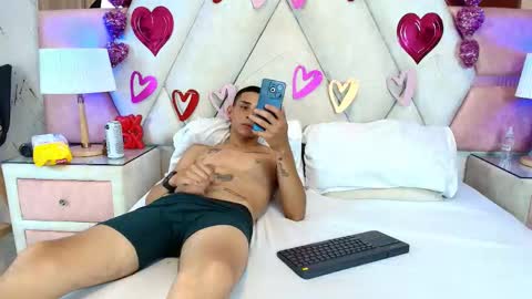 Snapshot of zoelucas chatting on September 2025 07:15:02 PM zoelucas online show from September 2025 07:15:02 PM