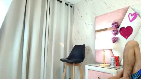 Snapshot of zoelucas chatting on September 2025 07:19:02 PM zoelucas online show from September 2025 07:19:02 PM