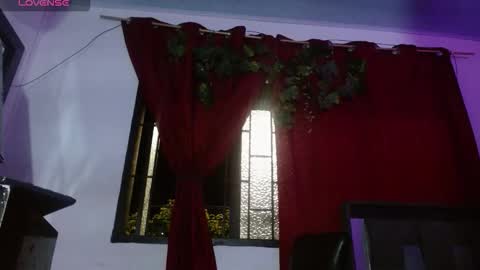 zoemi online show from February 2026 04:05:02 AM