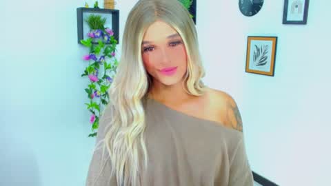 Snapshot of zoeschmmit chatting on July 2026 11:40:02 PM zoeschmmit online show from July 2026 11:40:02 PM