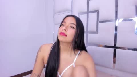 ZoeSwam online show from January 2025 06:57:02 PM