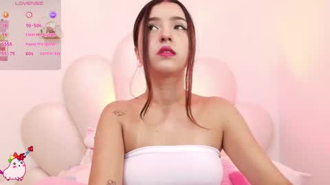 Snapshot of zoewillian chatting on May 2026 11:55:02 PM zoewillian online show from May 2026 11:55:02 PM