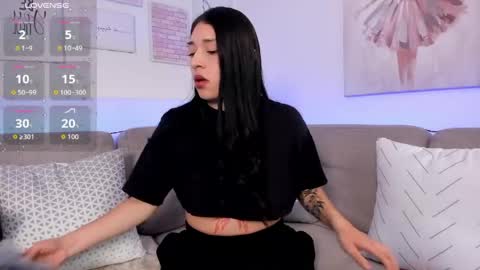 Snapshot of zoey_monroe_ chatting on May 2026 01:40:01 PM Zoey online show from May 2026 01:40:01 PM