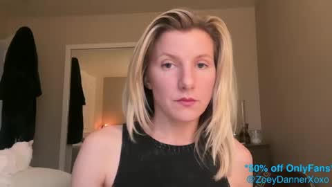 Snapshot of zoeydanner chatting on February 2025 01:16:02 AM Zoeydanner online show from February 2025 01:16:02 AM