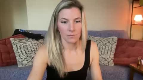 Zoeydanner online show from March 2026 07:53:01 PM