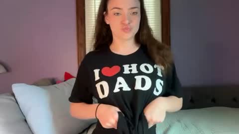 zoeyknowsbest online show from June 2026 02:20:02 PM