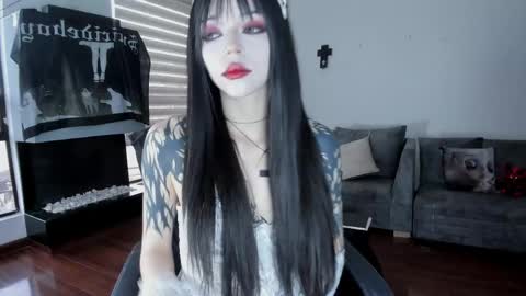 SOPHIE    online show from April 2026 10:25:02 PM