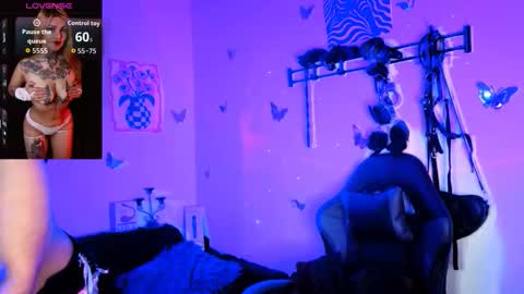 Zoee  online show from March 2026 05:57:01 AM