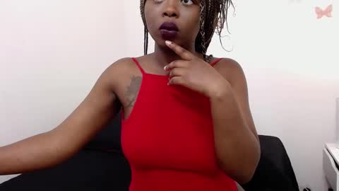 Snapshot of zooee_p chatting on December 2024 04:31:01 PM Zooe online show from December 2024 04:31:01 PM