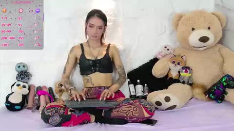 Violeta online show from September 2025 12:26:01 PM