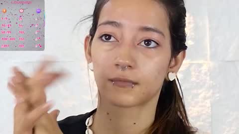 Violeta online show from November 2025 01:23:01 PM