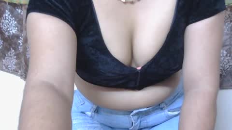 Snapshot of zoya_4u chatting on July 2026 05:02:02 AM Zoya online show from July 2026 05:02:02 AM