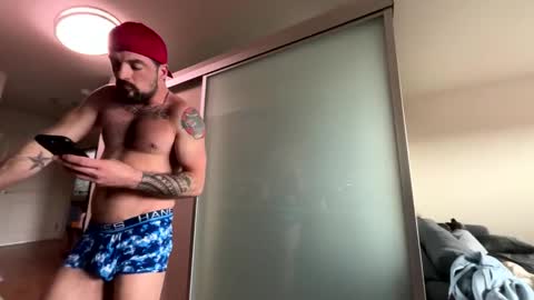 Zuko online show from November 2025 07:43:01 PM