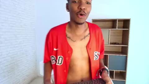Snapshot of zuluflame chatting on October 2025 09:04:01 PM Marcelo Torres online show from October 2025 09:04:01 PM