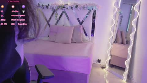 Snapshot of zury_tay chatting on May 2026 11:49:01 AM ZURY online show from May 2026 11:49:01 AM