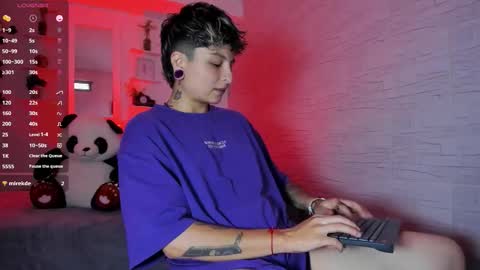 Zury Ramirez online show from September 2025 08:00:02 PM