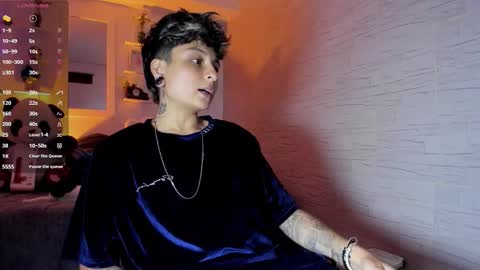 Zury Ramirez online show from September 2025 08:32:02 PM