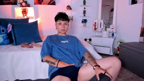 Zury Ramirez online show from December 2025 09:11:02 PM